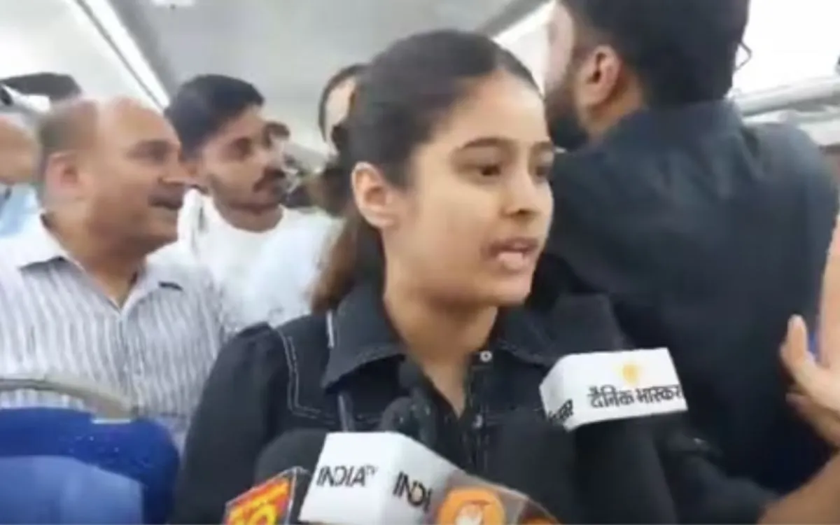 girl-alleges-bjp-workers-misbehaved-on-vande-bharat-train