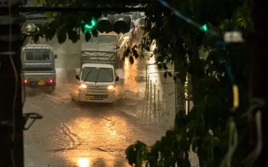 heavy-rainfall-in-gujarat-all-schools-closed-red-alert-till-29-august